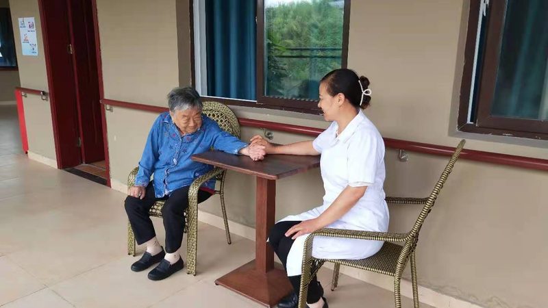 上海静安社区养老价格之谜：揭秘背后的因素与选择要点