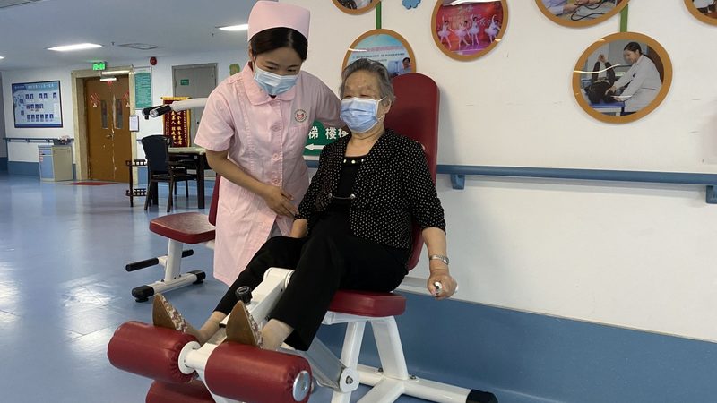 北京社区日间照料中心：为失能老人提供温馨的“家外家